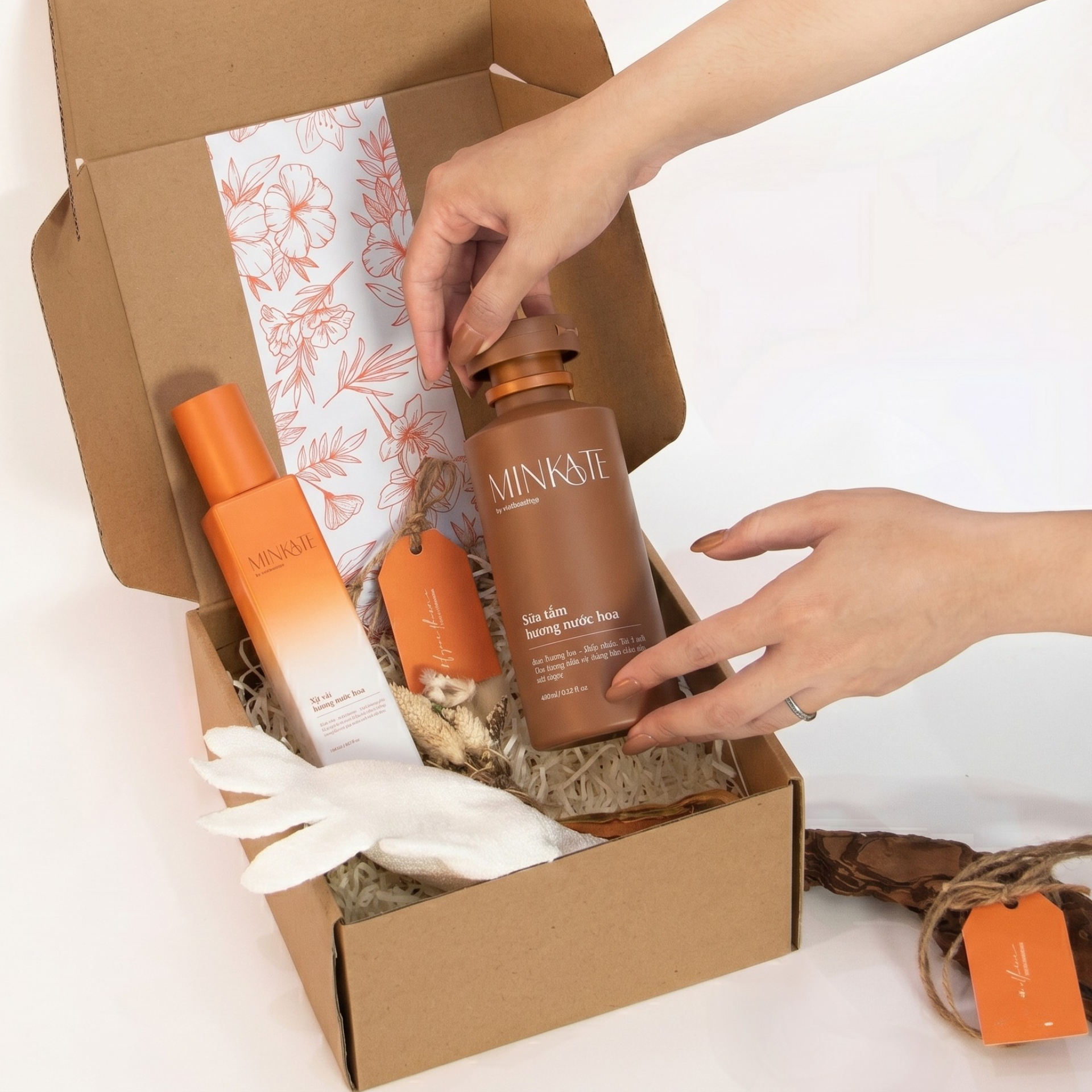 SET QUÀ RẠNG RỠ - QUÀ TẶNG DOANH NGHIỆP CAO CẤP